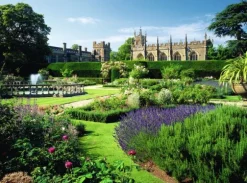 Queens Garden Sudeley Castle 1000 biter
