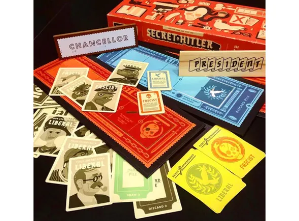 Secret Hitler Kortspill